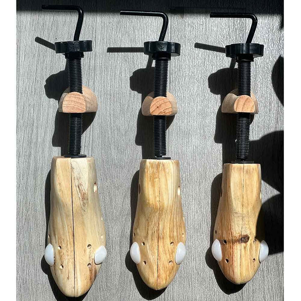 Adjustable Shoe Stretcher - Unisex Wood Shoe Stretch